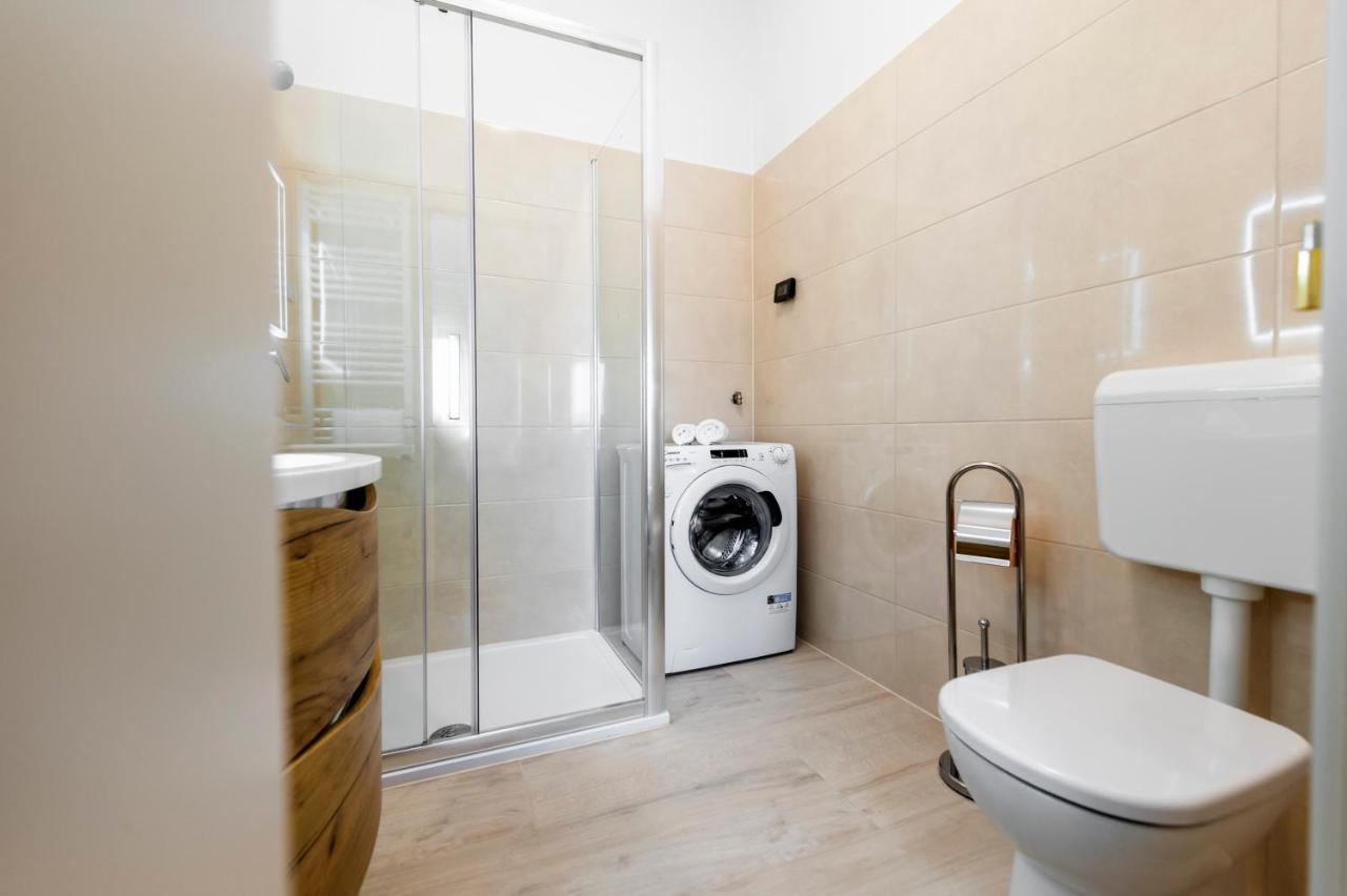 Comfort Apartments Karla 로비니 외부 사진
