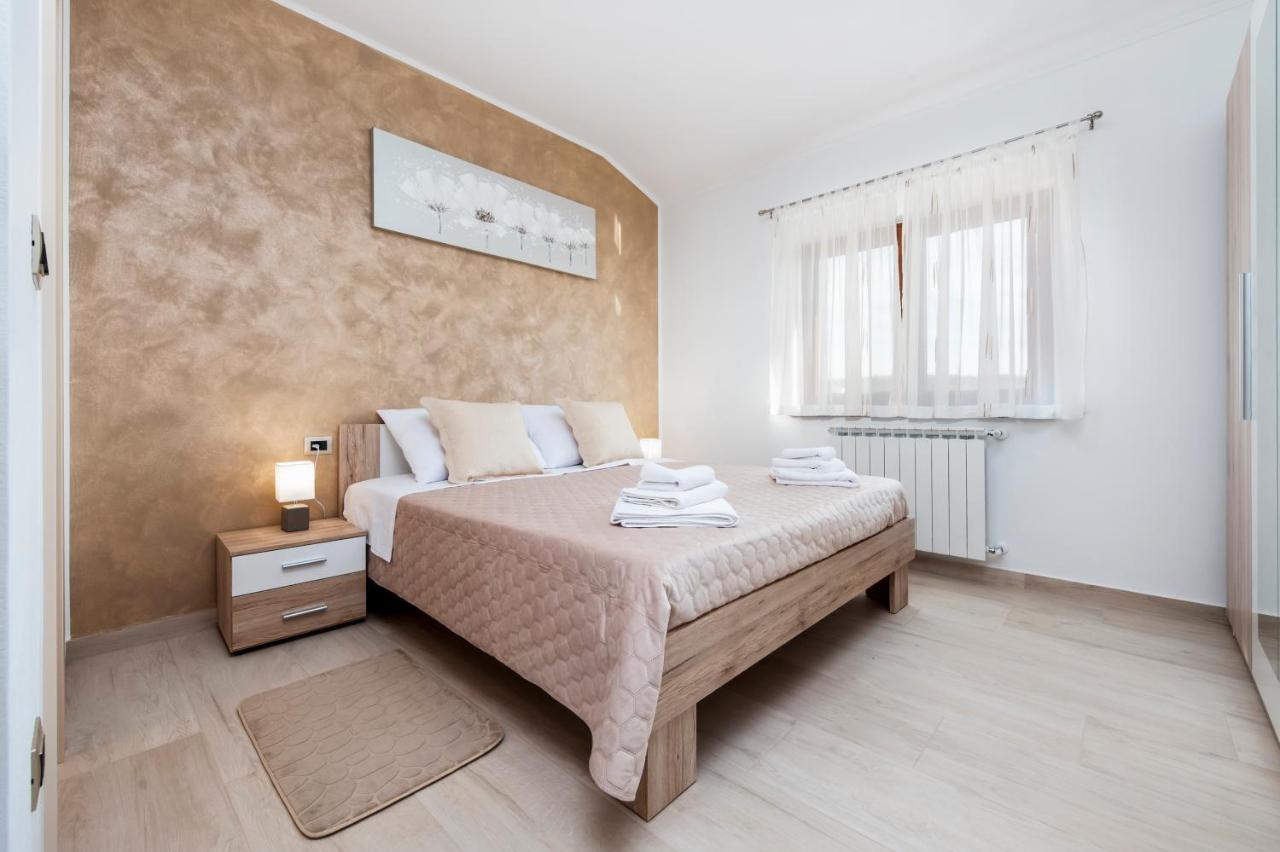 Comfort Apartments Karla 로비니 외부 사진